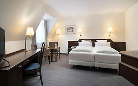 elaya hotel Klösterle Noerdlingen, Trademark by Wyndham